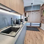 Panorama Deluxe מלון דירות 4*