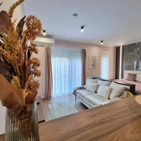 Panorama Deluxe Ξενοδοχείο με διαμερίσματα 4*