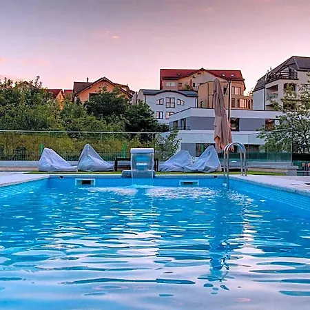 Panorama Deluxe 4*